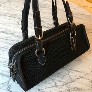 🍁 The Sak Purse Black Crochet EUC